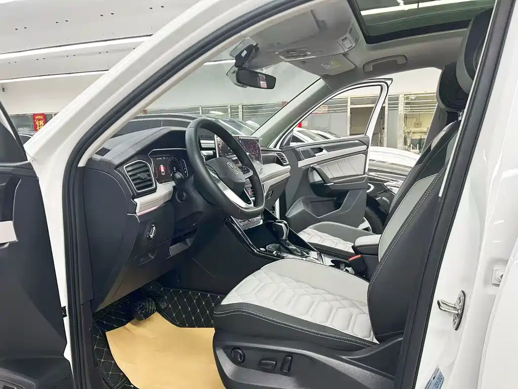 Tayron 300 TSI 2 WD Luxury Plus Advanced