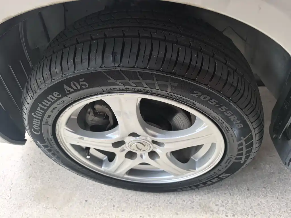 Shuaike 帅客 2014款 1.6 L 手动舒适型7座 国IV