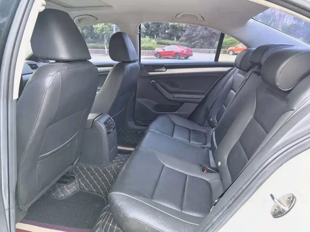 Sagitar 1.6 L Auto Comfort