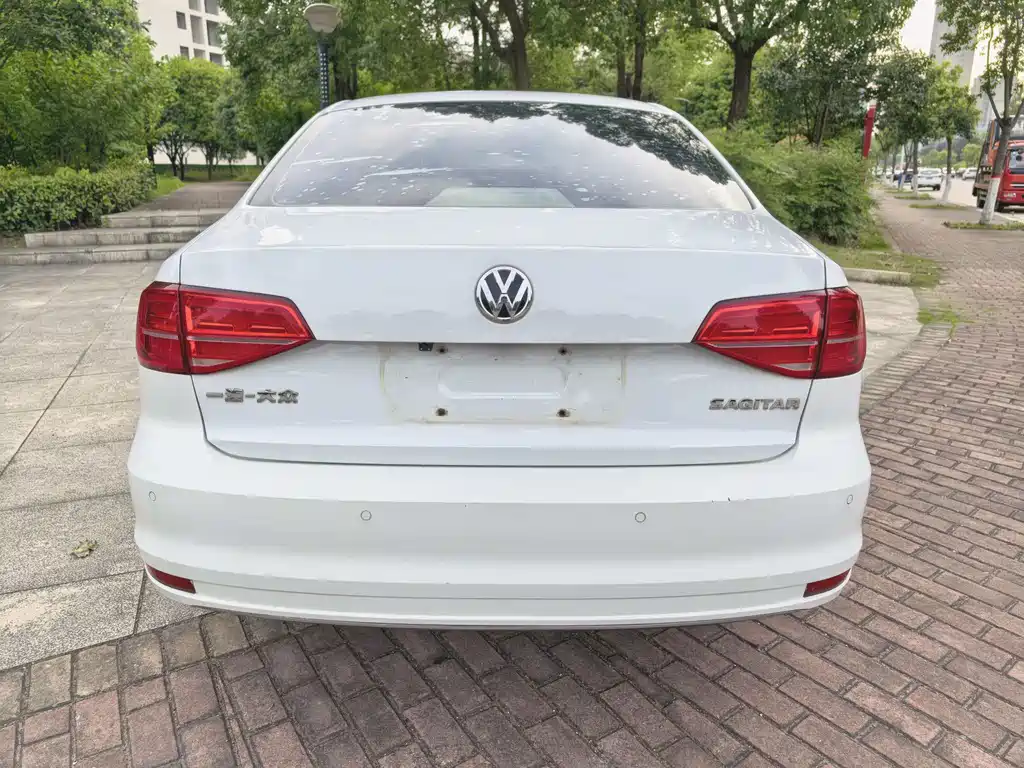 Sagitar 1.6 L Auto Comfort