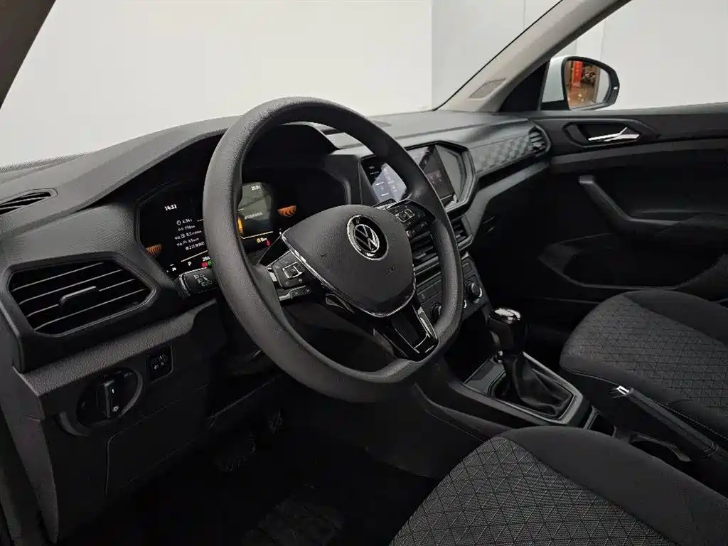 T-Cross Facelift 1.5 L Auto Style