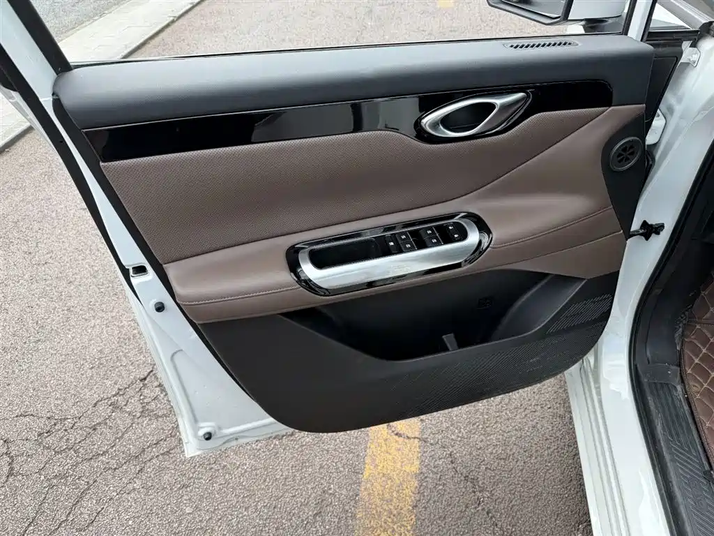 Trumpchi E8 NEV 传祺E8 PHEV 2024款 150 km PRO