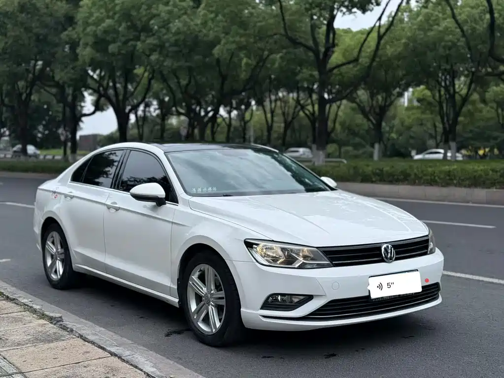 Lamando 280 TSI DSG Comfort
