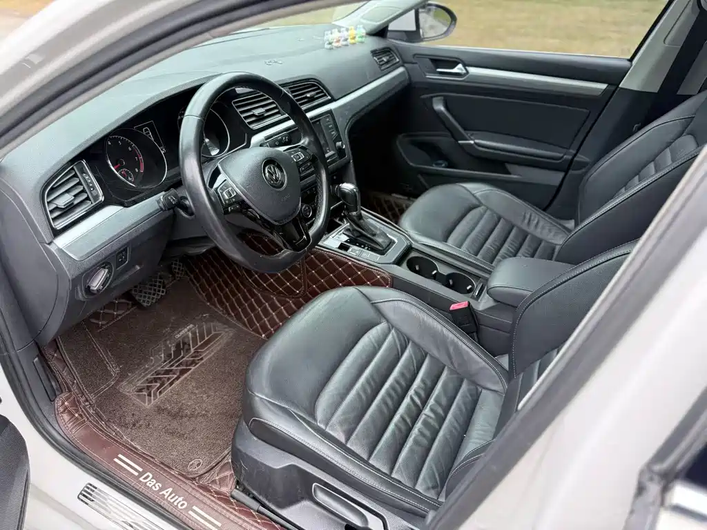 Lamando 280 TSI DSG Comfort