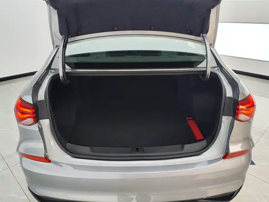 Monza 1.5 L DCT Pleasure