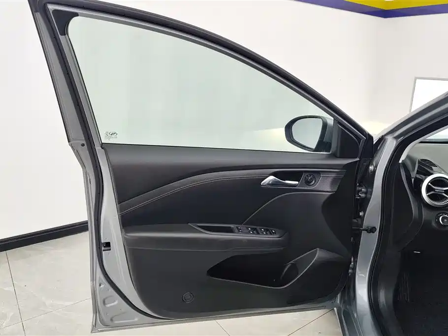 Monza 1.5 L DCT Pleasure