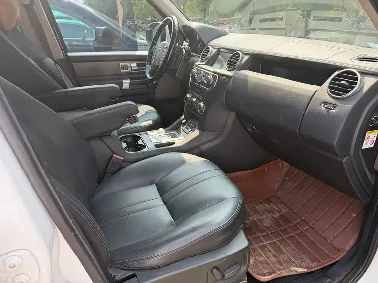 Land Rover Discovery 3.0 SC V6 SE