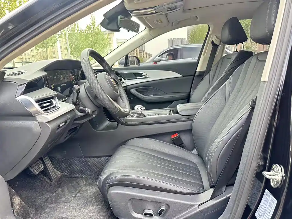 Hongqi H5 1.5 T DCT Flagship Charm