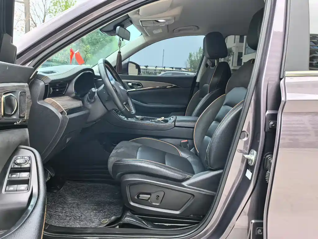 Skyworth HT-i 创维HT-i 2022款 1.5 L PHEV 115 KM 智惠版