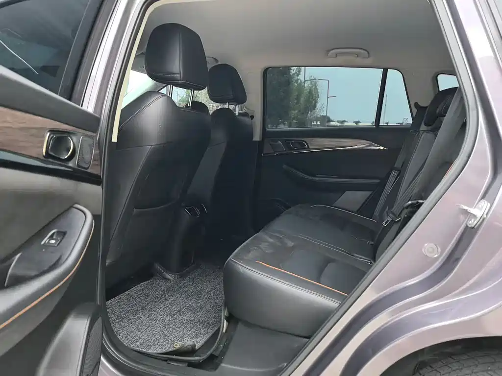 Skyworth HT-i 创维HT-i 2022款 1.5 L PHEV 115 KM 智惠版