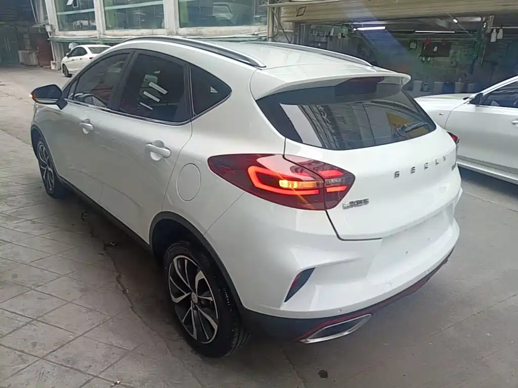 Emgrand GS 1.4 T CVT Elegant