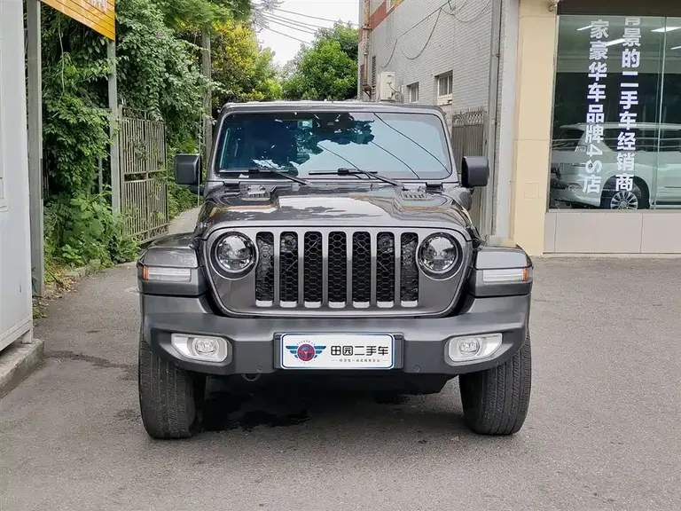 Jeep Wrangler NEV 4-door 2.0 T 4 xe Sahara