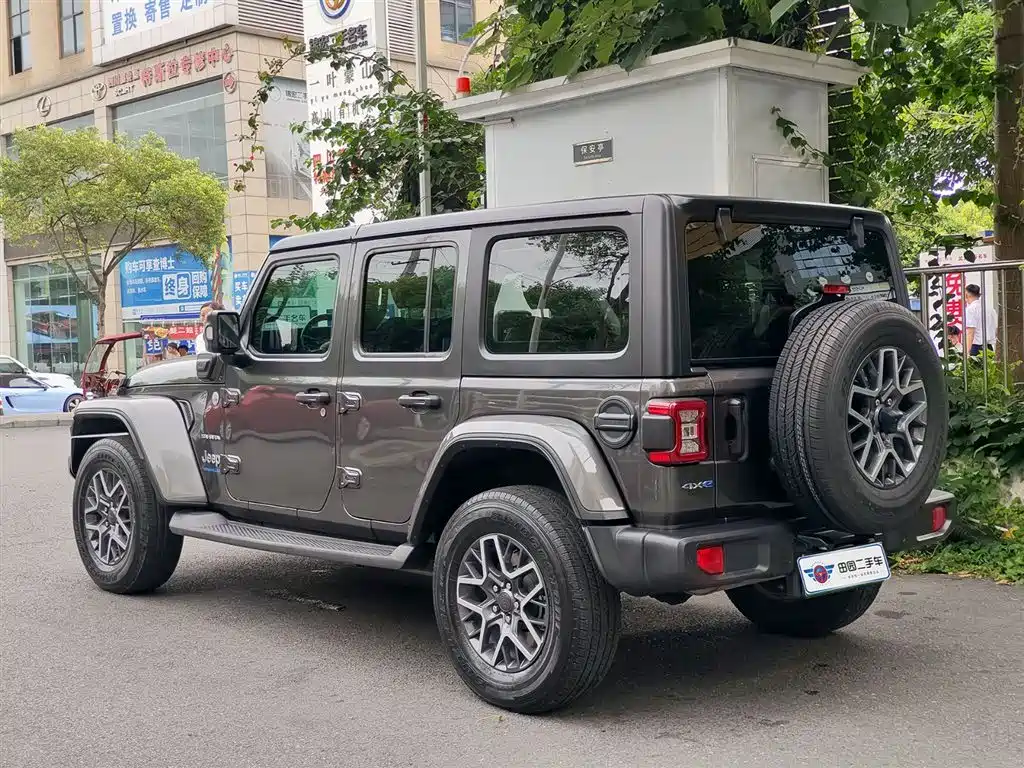 Wrangler NEV 4-door 2.0 T 4 xe Sahara