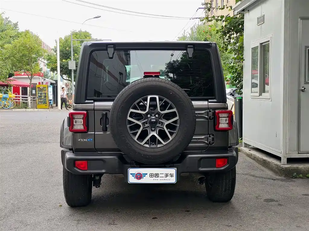 Wrangler NEV 4-door 2.0 T 4 xe Sahara