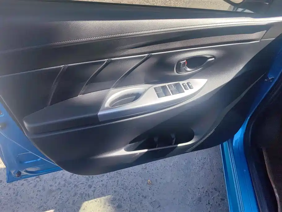 YARiS L Zhixuan 1.5 G Auto Dynamic Shine