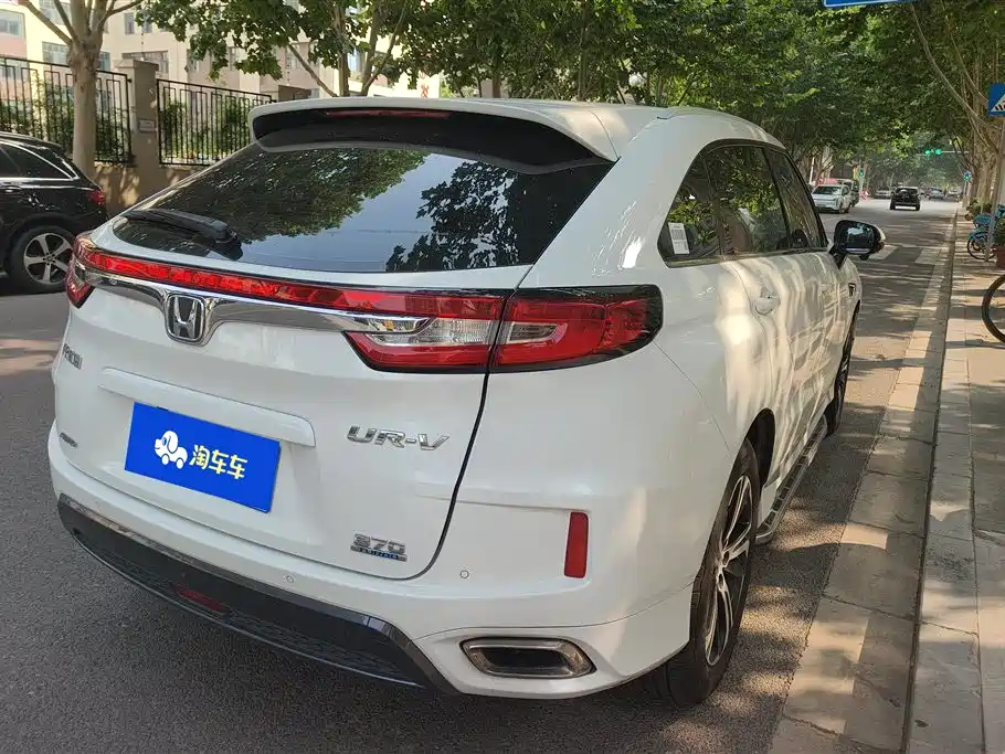 Honda UR-V 370 TURBO 4 WD Premium CN-V