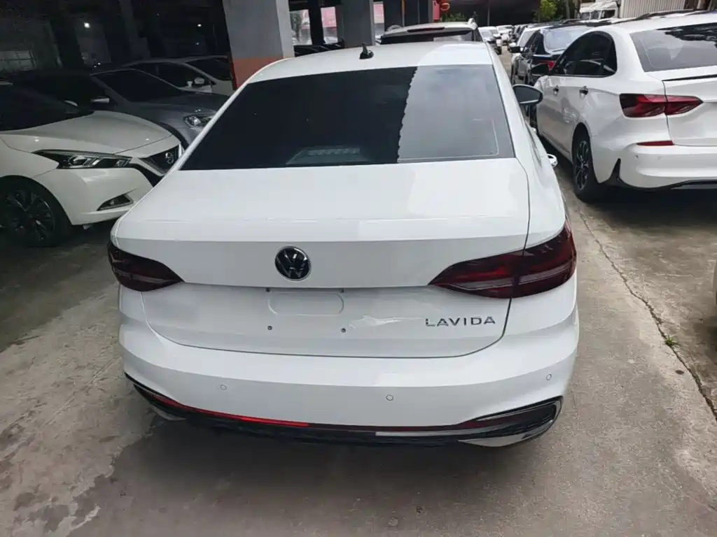 Lavida 1.5 L Auto Starry Sky 5 Million