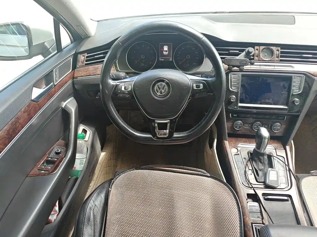 Magotan 330 TSI DSG Distinguished