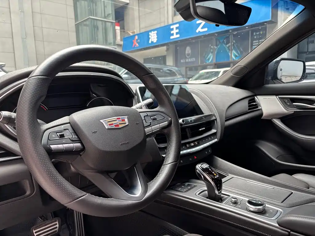 Cadillac CT5 Facelift 28 T Leading Sport