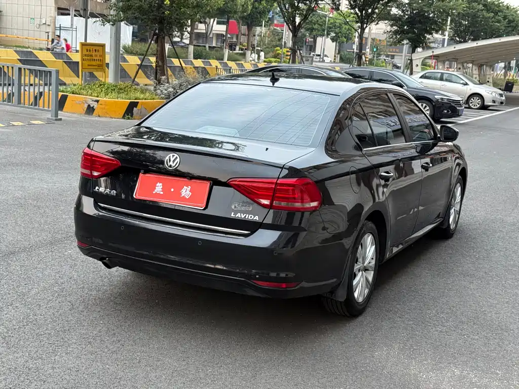 Lavida 1.6 L Auto Comfort