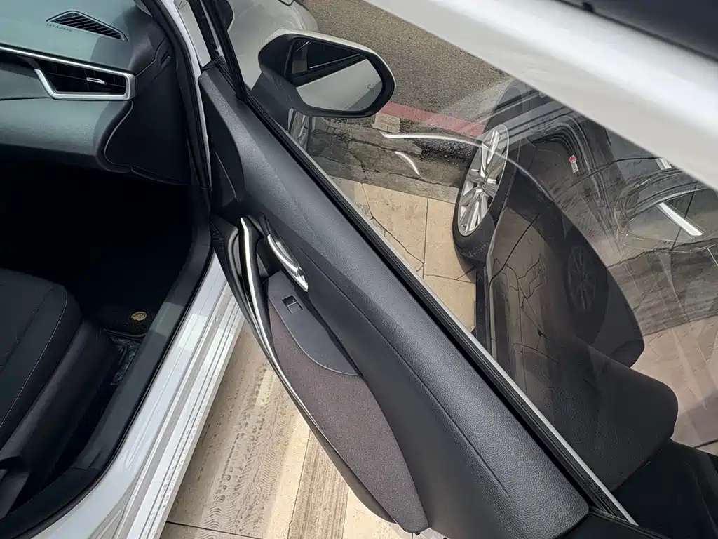 Corolla 1.8 L Smart e-Hybrid Dual Engine Pioneer