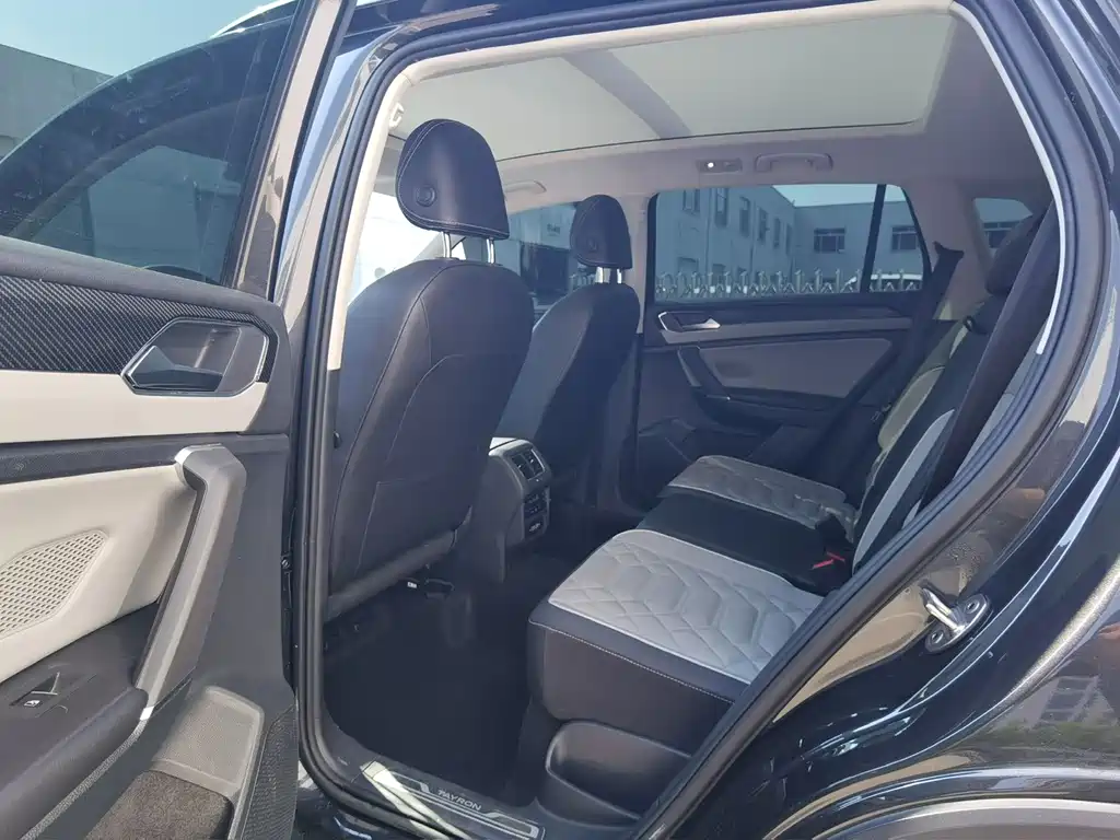 Tayron 280 TSI 2 WD Luxury Plus Advanced