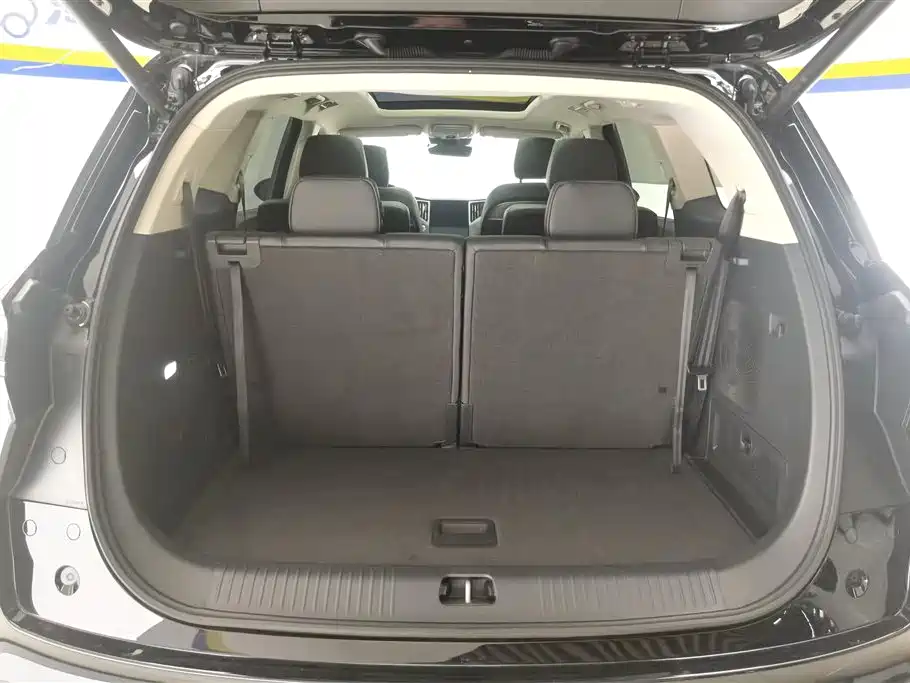 Hongqi HS7 PHEV 2.0 T PHEV 4 WD Flagship Smooth 6-seat