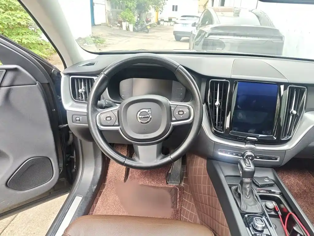 Volvo XC60 T5 4 WD Smart Ease CN-V