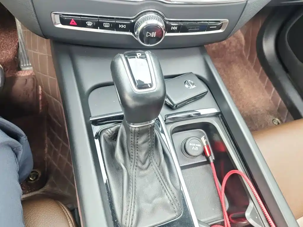 Volvo XC60 T5 4 WD Smart Ease CN-V