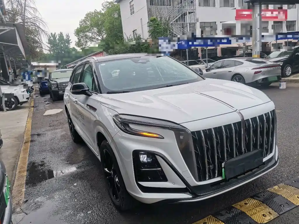 Hongqi HS3 PHEV 117 km Power Action PLUS