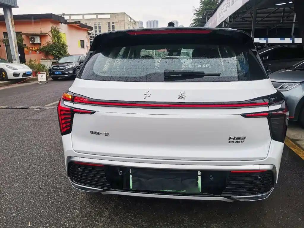 Hongqi HS3 PHEV 117 km Power Action PLUS
