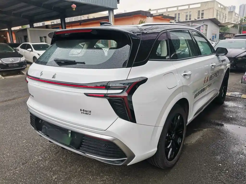 Hongqi HS3 PHEV 117 km Power Action PLUS