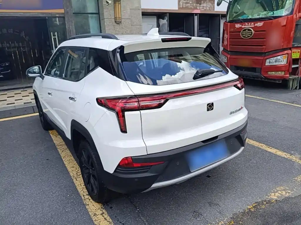 思皓X4 思皓X4 2021款 1.5 T CVT酋长版