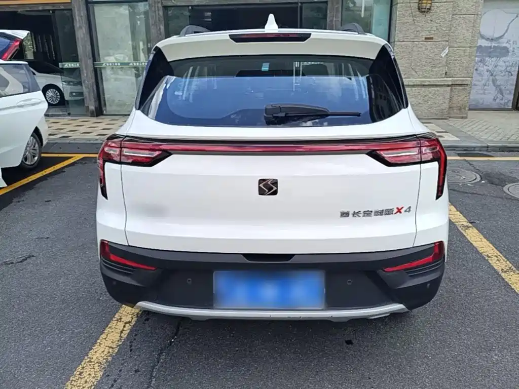 思皓X4 思皓X4 2021款 1.5 T CVT酋长版