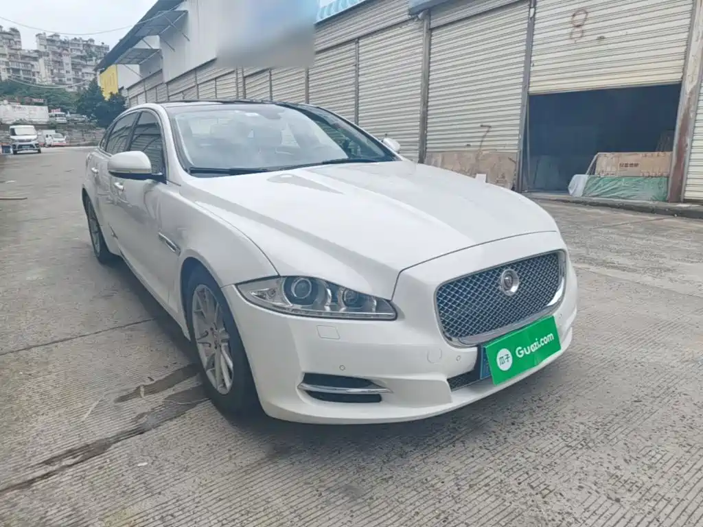 Jaguar XJ 捷豹XJ 2015款 XJL 2.0 T 典雅商务80周年典藏版