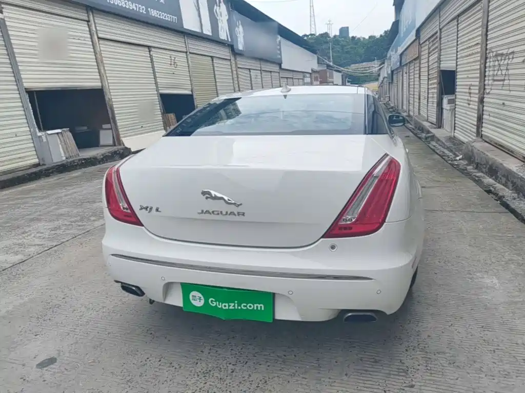 Jaguar XJ 捷豹XJ 2015款 XJL 2.0 T 典雅商务80周年典藏版