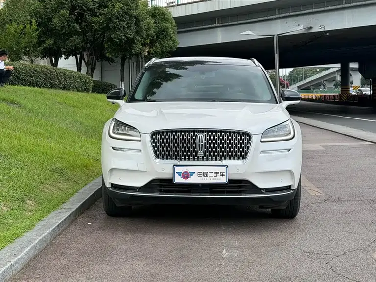 Lincoln Corsair 2.0 T 2 WD Premium