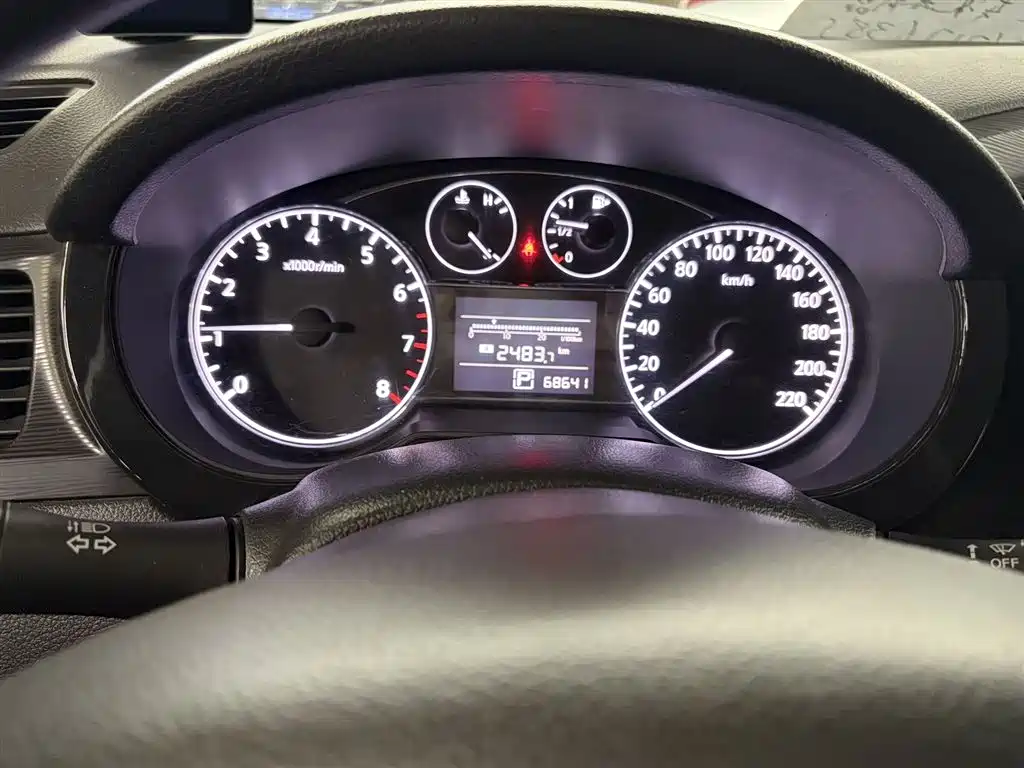 Tiida 1.6 L CVT Comfort