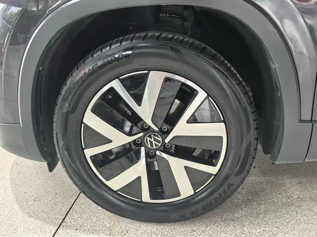Tayron 300 TSI 2 WD Luxury Plus Advanced