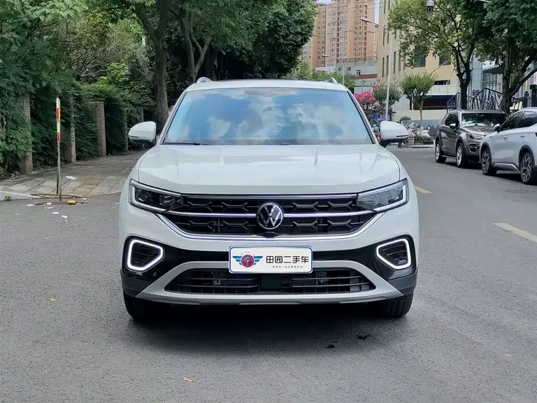 Volkswagen Tayron 3000 10 K Selected 300 TSI
