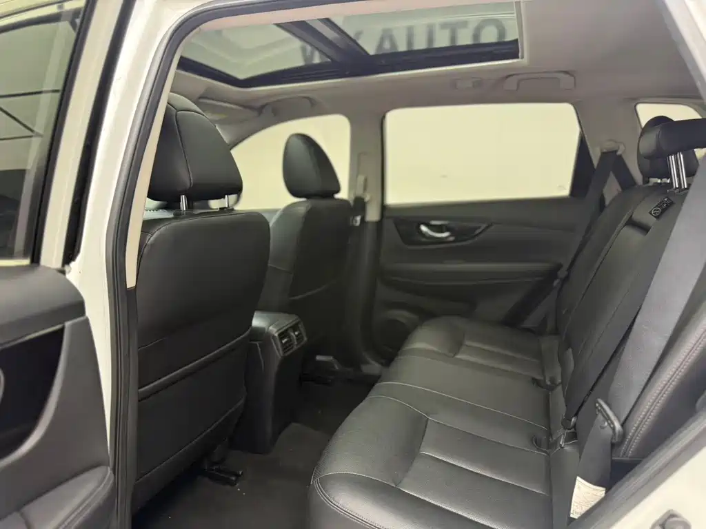 X-Trail Facelift 2.0 L 2 WD Connected Comfort Enjoyment