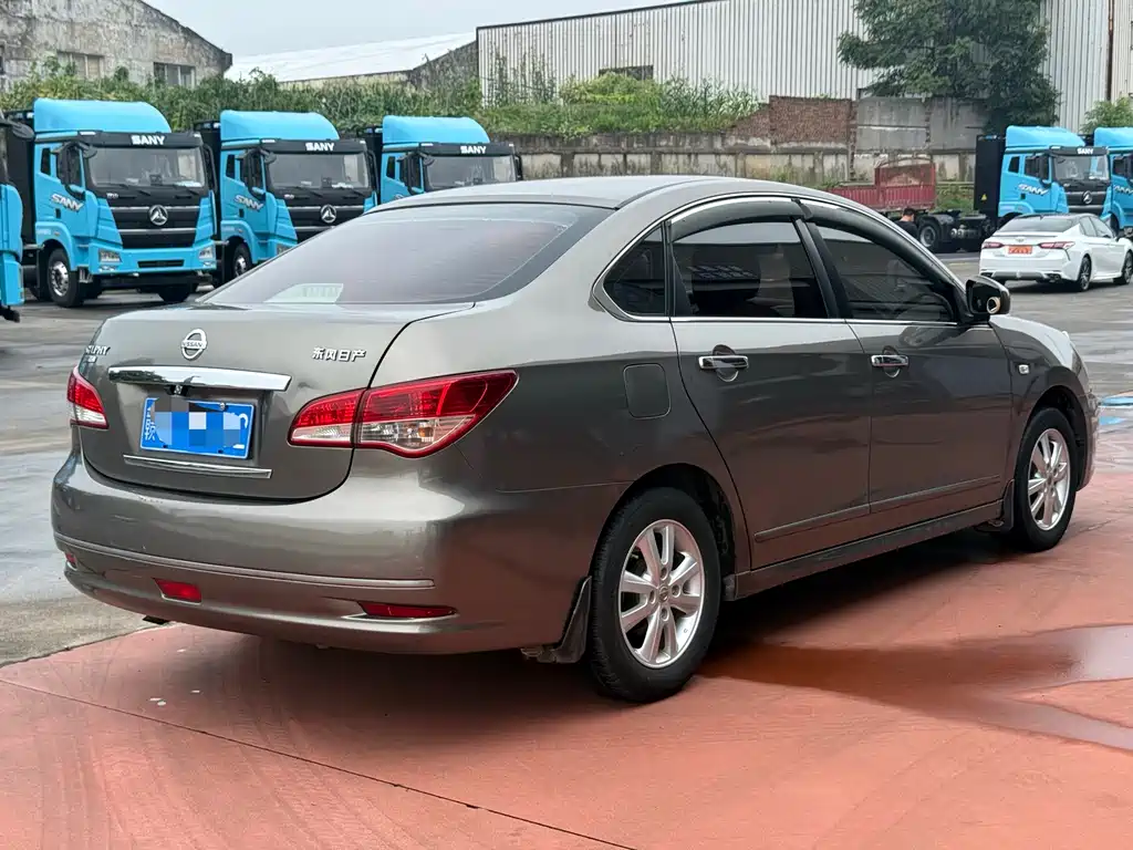 Sylphy Classic 1.6 XE Auto Comfort