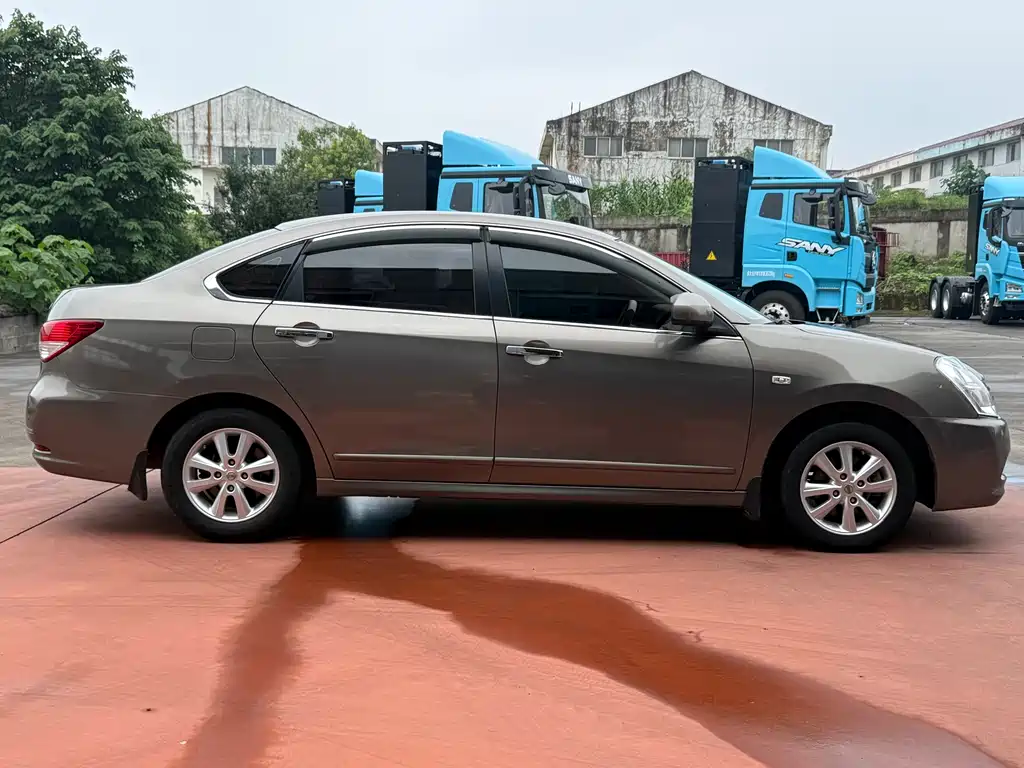 Sylphy Classic 1.6 XE Auto Comfort