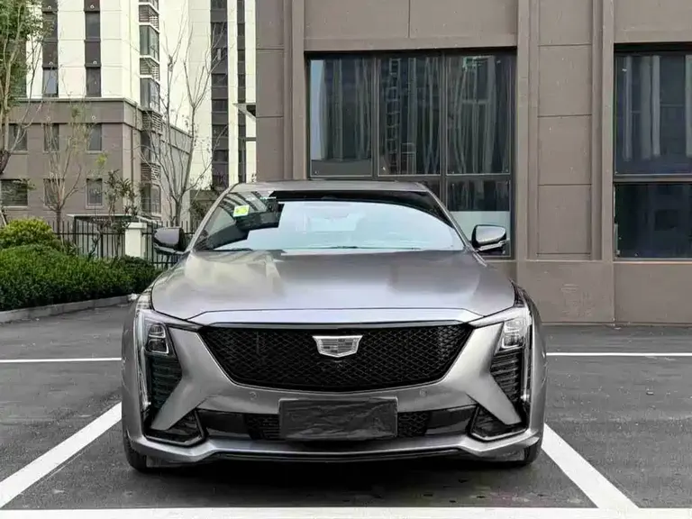 Cadillac CT5 28 T Track Performance + Peak Track Option Package