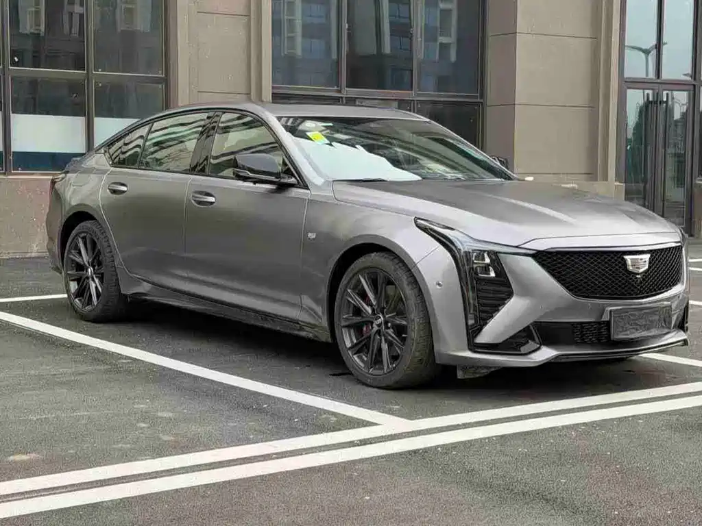 Cadillac CT5 28 T Track Performance + Peak Track Option Package