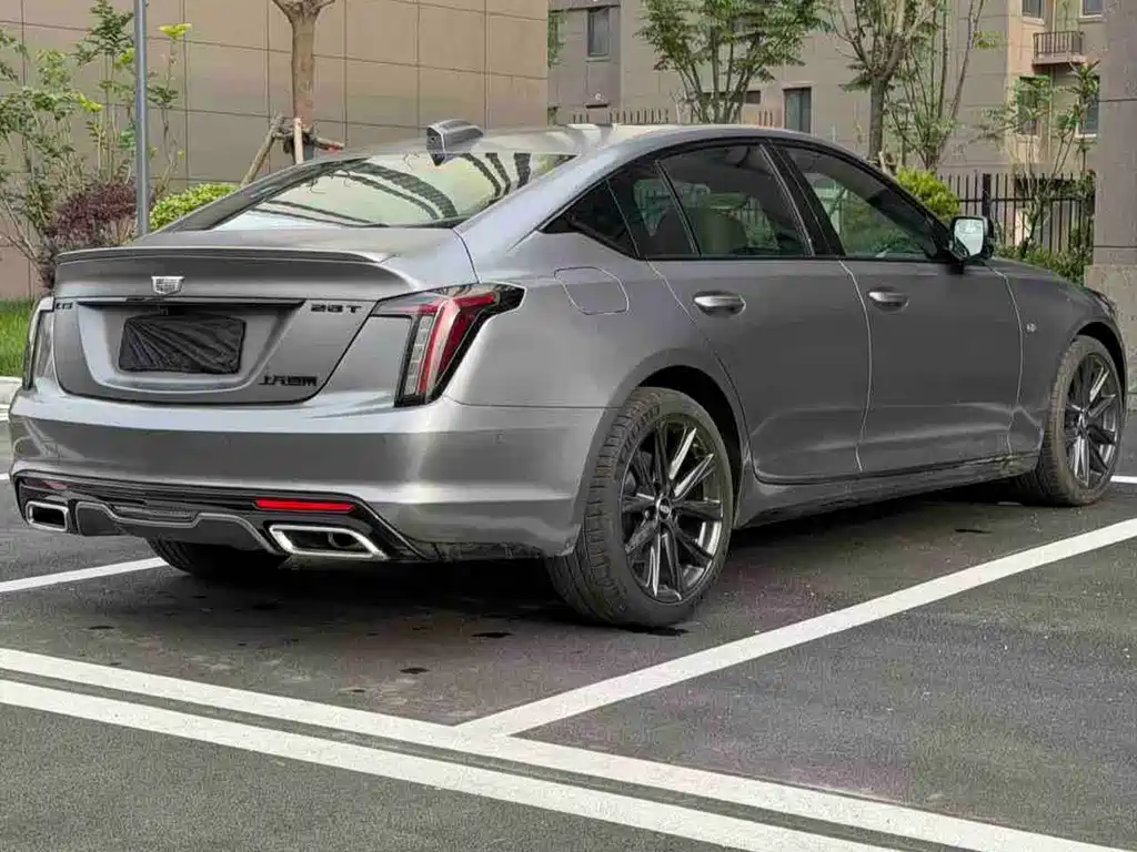 Cadillac CT5 28 T Track Performance + Peak Track Option Package