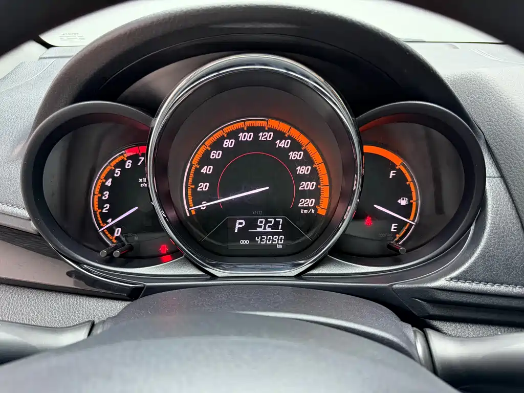 YARiS L Zhixuan Zhixuan X 1.5 L CVT Luxury PLUS