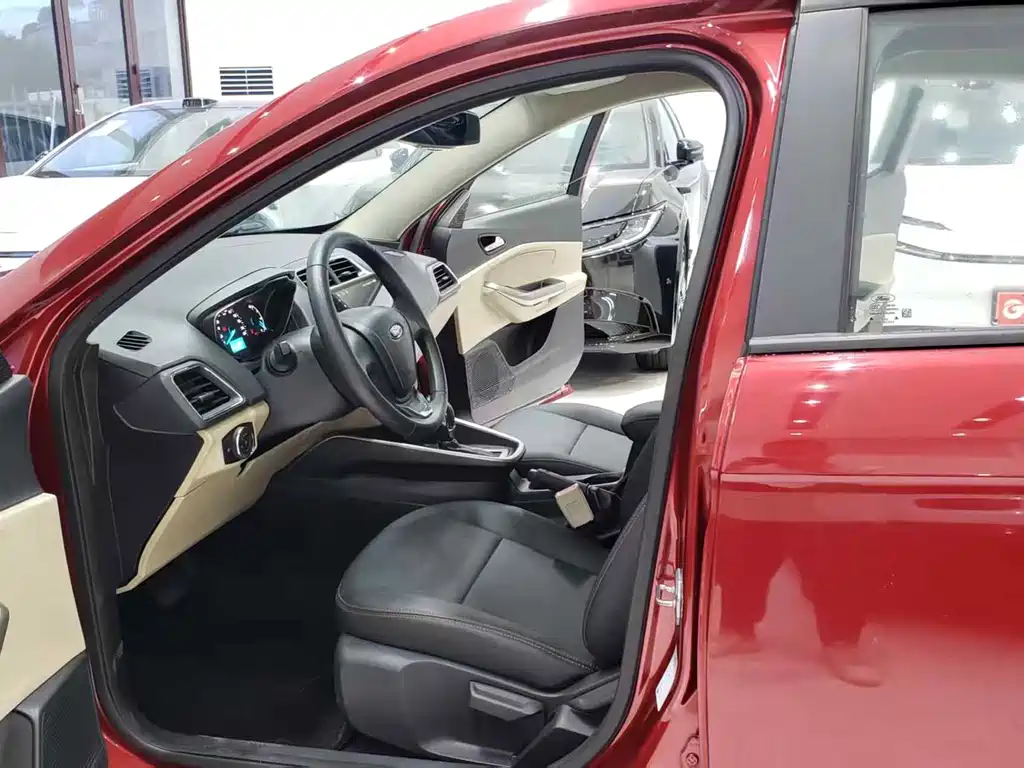 Escort 1.5 L Auto Comfort