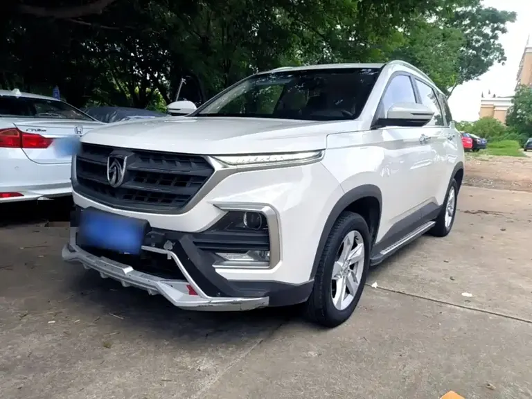Baojun 530 1.8 L Auto Luxury CN-V