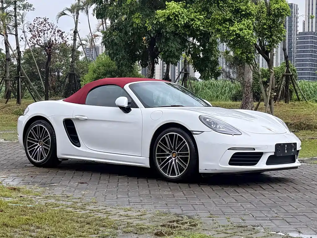 Porsche 718 Boxster 2.0 T